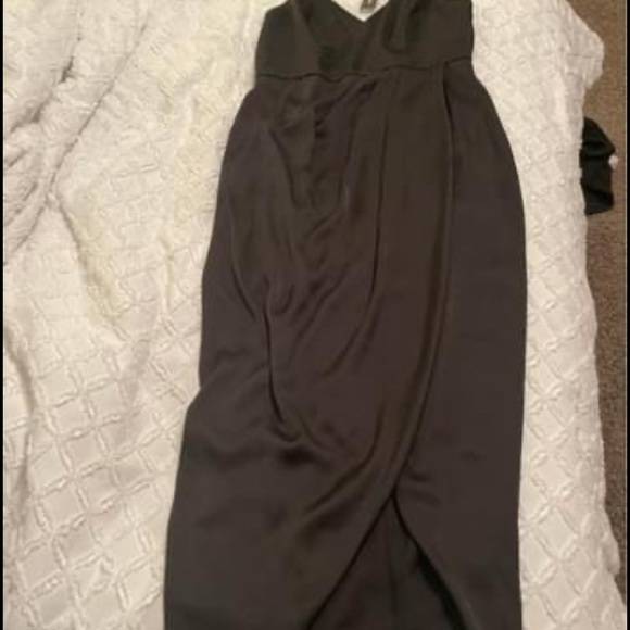 Express black tulip satin midi. size 10. BNWT - Picture 5 of 5